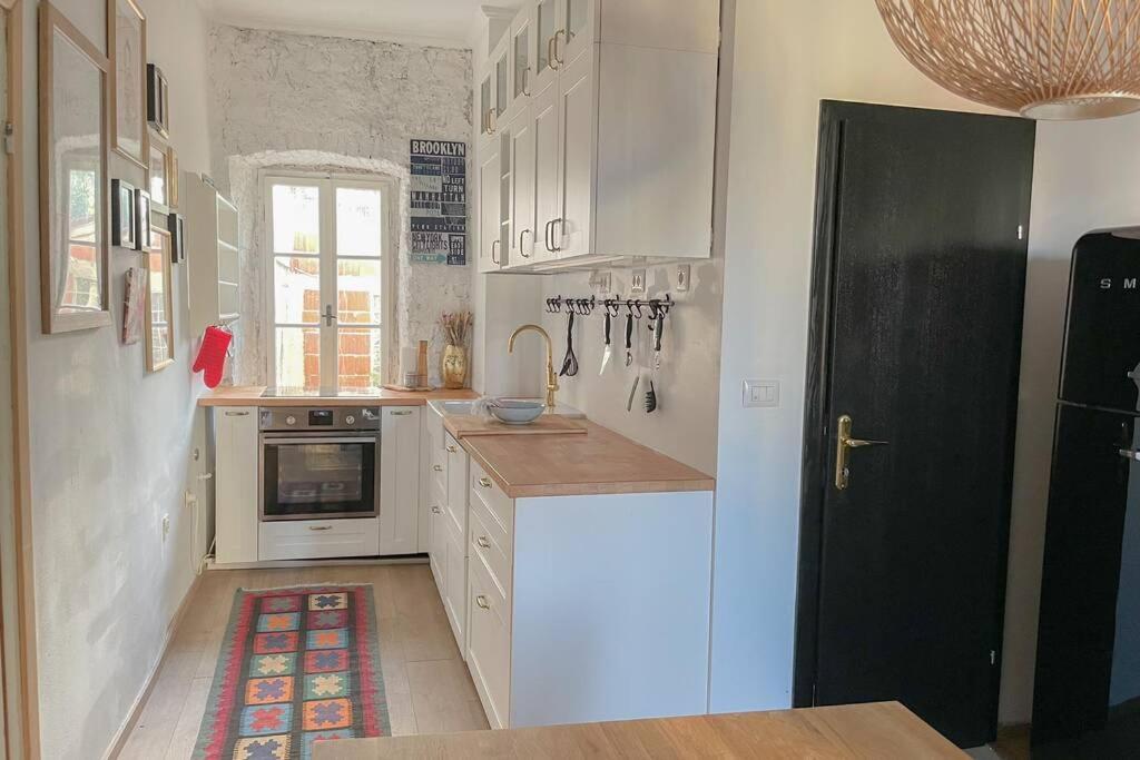Apartman The By The Sea In Historic Old